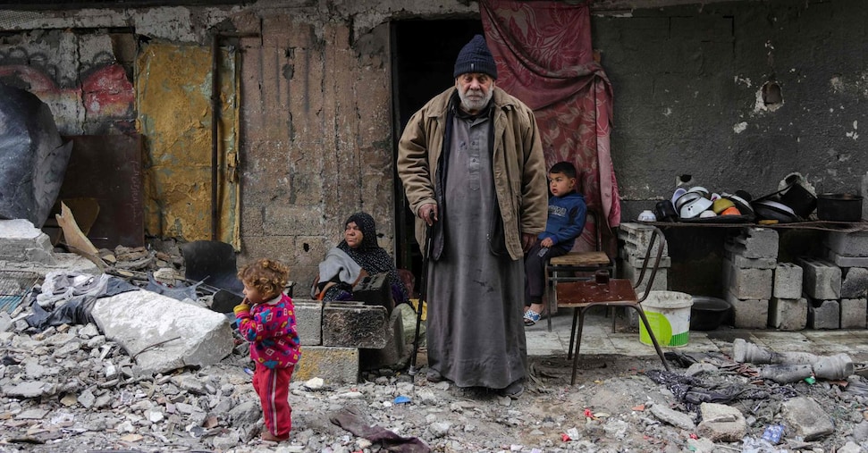 Mosca: «Vogliamo la pace in Ucraina, non una tregua», Kiev: «manca un piano». Trump: «Acquisteremo Gaza»