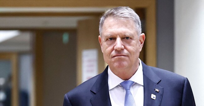 (FILES) Romania's President Klaus Iohannis (Photo by Sameer Al-Doumy / AFP)