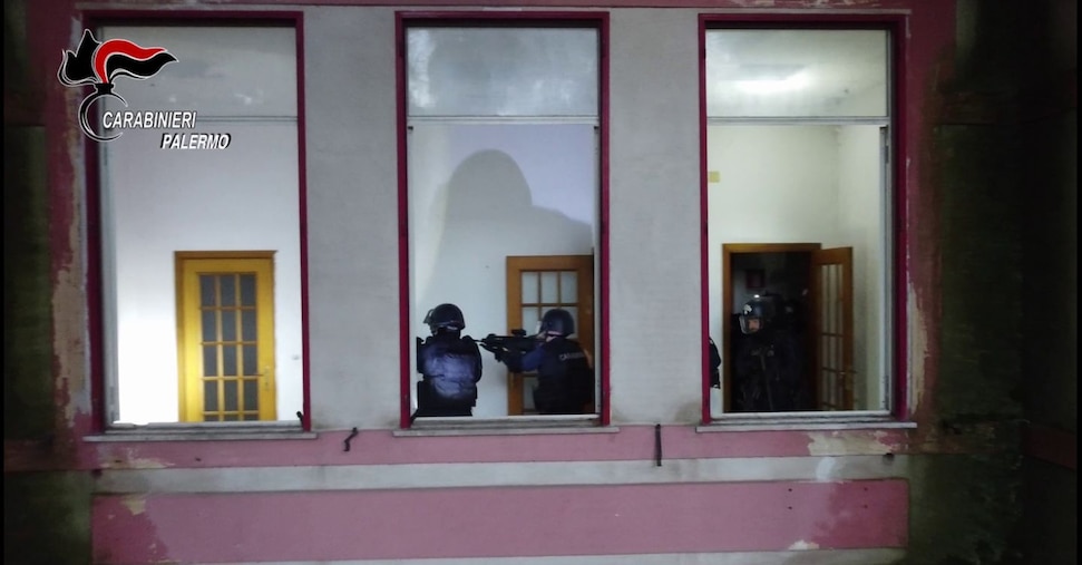 Mafia, maxiblitz a Palermo: 183 arrestati
