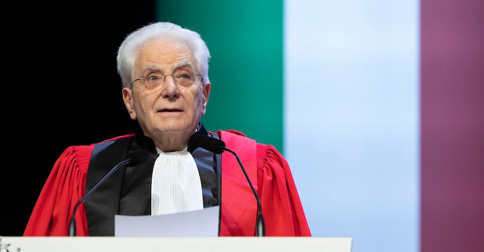 Mosca attacca Mattarella: «Invenzioni blasfeme sulla Russia». Meloni: insulti che offendono l’Italia intera