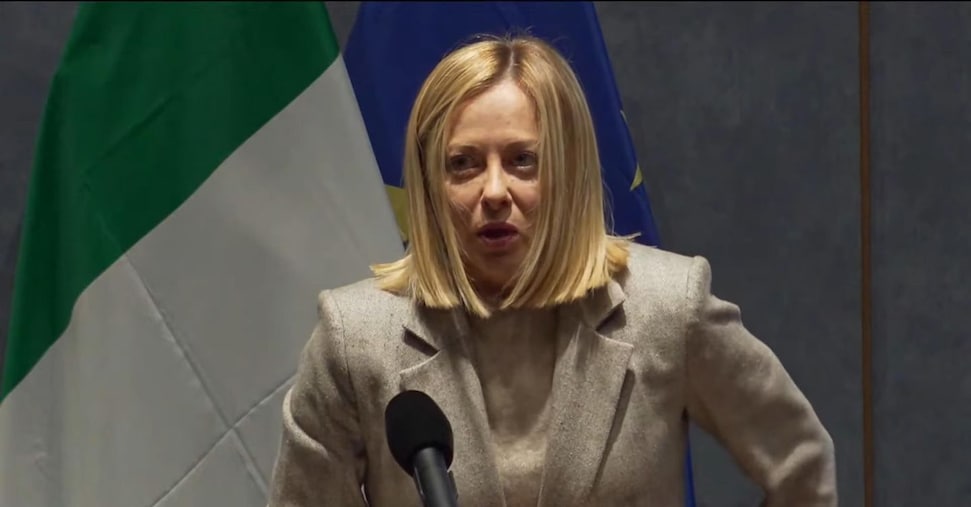Migranti, Meloni: «Avanti con protocollo Italia-Albania. La Corte Ue non comprometta i rimpatri»