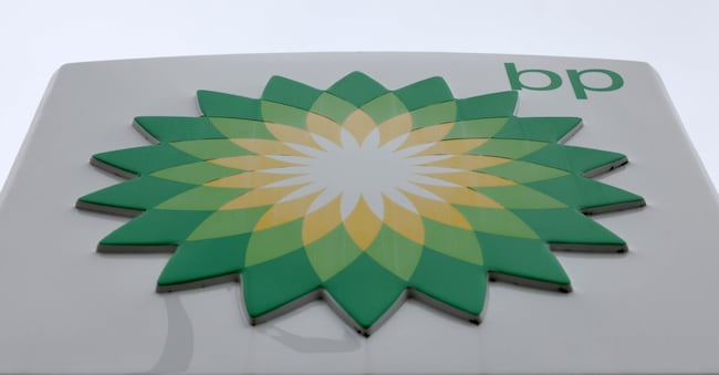 epa11888129 A BP petrol station in London, Britain, 11 February 2025. BP's annual profits declined in 2024, with net income falling to 8.9 billion USD (£7.2 billion) from 13.8 billion USD the previous year.  EPA/NEIL HALL