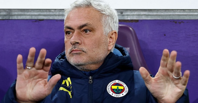 Mourinho scatena polemiche dopo la partita di campionato tra il suo Fenerbache e il Galatasaray