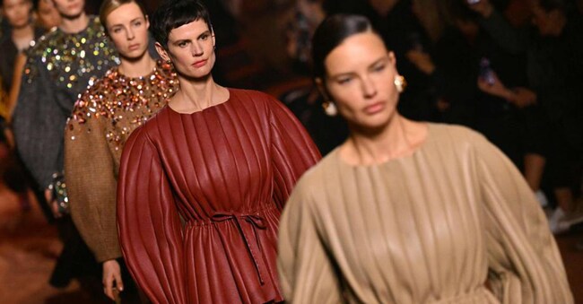 La sfilata Fendi AI 25-26