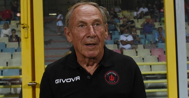 Zdenek Zeman, allo stadio Zaccheria per la partita contro la Paganese, 21 agosto 2021.
ANSA/FRANCO CAUTILLO