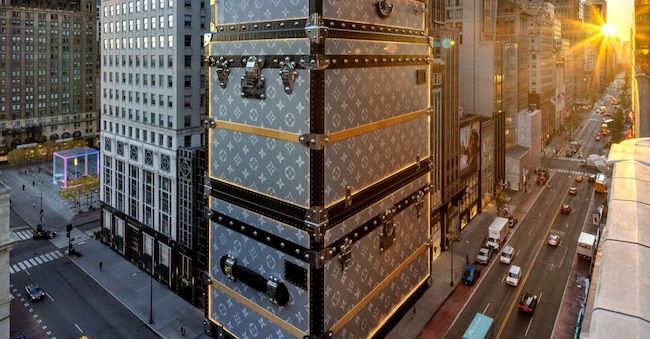 Fifth Avenue. Il negozio Louis Vuitton aperto qualche settimana prima di Natale a Manhattan, diventato una destinazione per lo shopping di newyorchesi e turisti