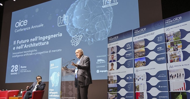 Il presidente Oice Giorgio Lupoi (a sinistra) e Alberto Tripi, delefato del presidente di Confindustri per l’intelligenza artificiale e presidente di Almaviva