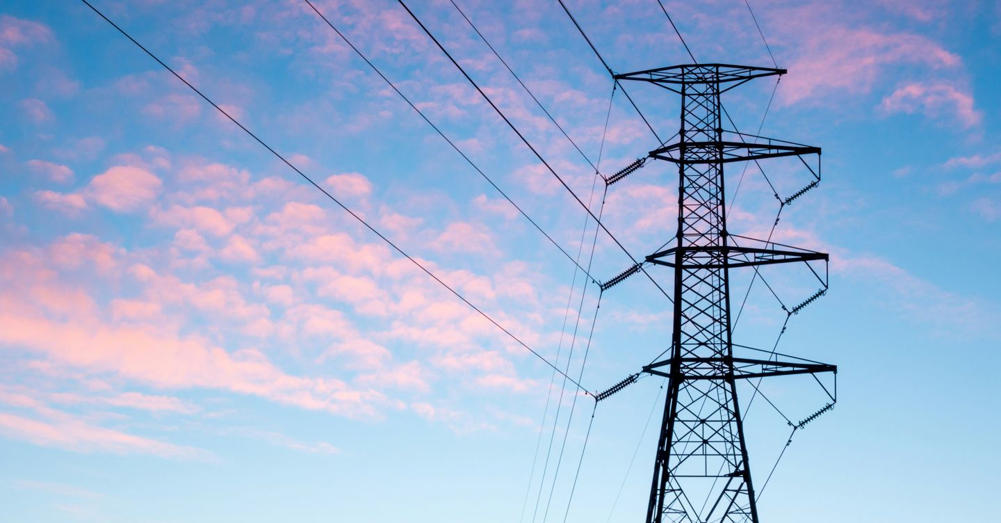 Ilsole24ore.com  –  Elettricità, ecco come ridurre il prezzo del 20%: più rinnovabili, riforma mercato e acquisti Ue del gas di Sara Deganello
