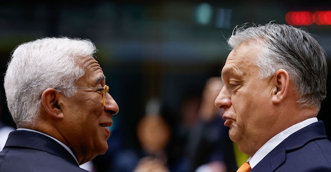 Il presidente del Consiglio europeo António Costa e il primo ungherese ministro Viktor Orbán si confrontano a Bruxelles sulle sanzioni alla Russia