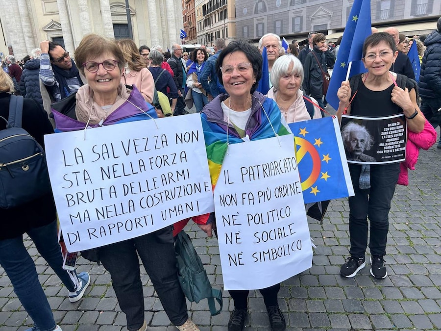 Un momento della manifestazione Una piazza per l'Europa a Piazza del Popolo, Roma, 15 Marzo 2025. ANSA/ DOMENICO PALESSE (ANSA)