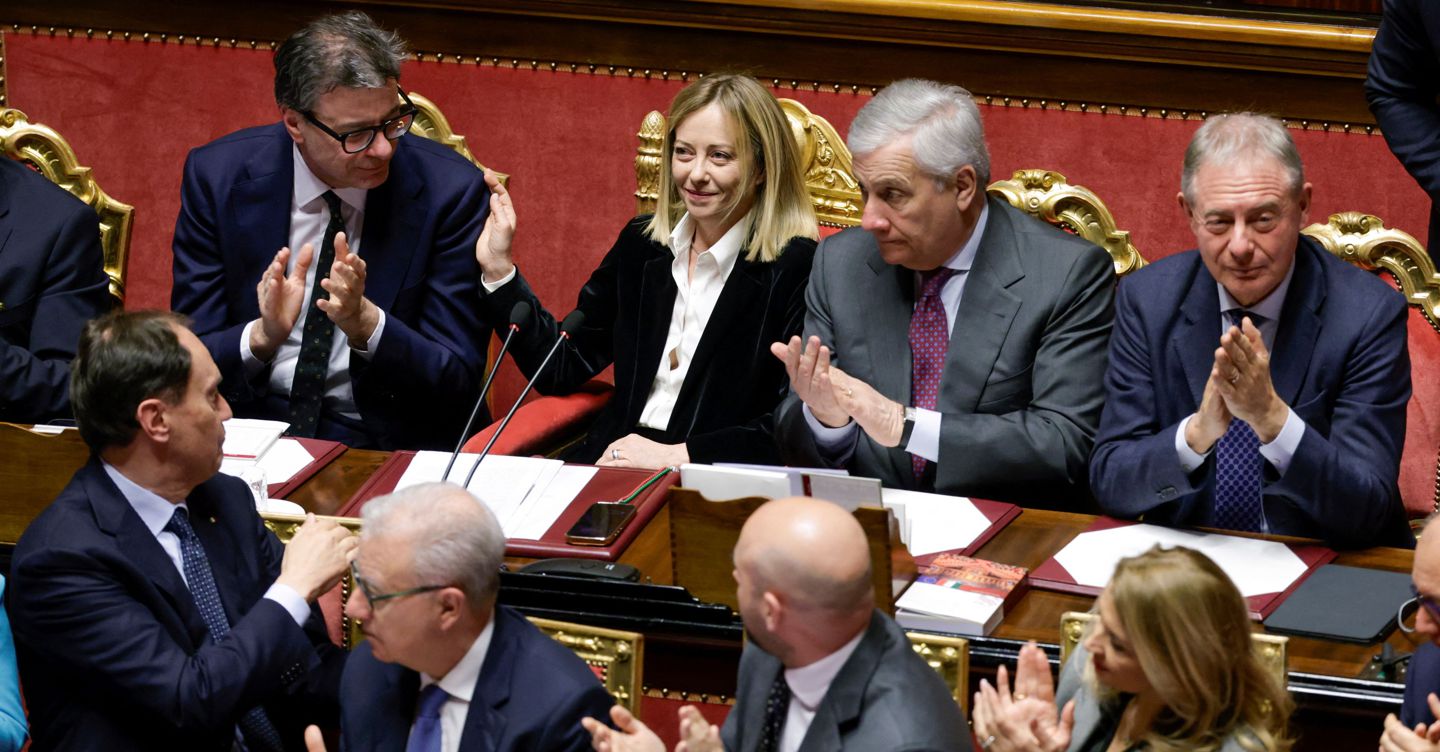 Meloni: l’Europa che vuole iperegolamentare tutto non sopravviverà, serve nuova visione. No a rappresaglie sui dazi
