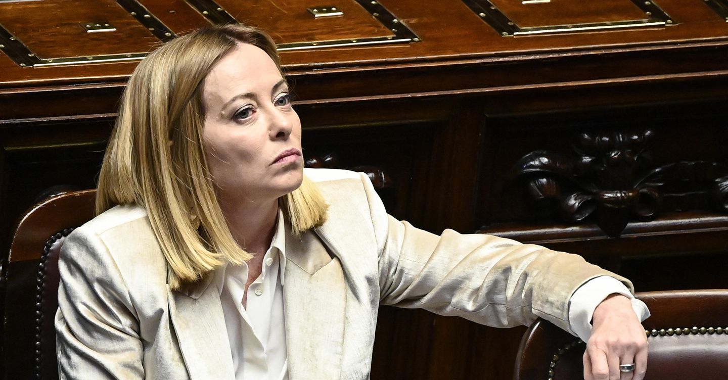 Oggi il Consiglio europeo per varare il piano di riarmo: ecco la linea di Meloni