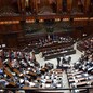 Panoramica dell'aula di Montecitorio,durante il seguito della discussione del disegno di legge per l'adempimento degli obblighi derivanti dall'appartenenza dell'Italia all'Unione Europea- Legge europea 2014 (C. 2977-A), Roma, 9 giugno 2015.   ANSA/MAURIZIO BRAMBATTI