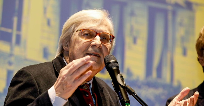 Vittorio Sgarbi durante l'evento 'La ripartenza' organizzato al Centro congressi Cariplo di Milano il 2 febbraio 2024. (Ansa/Mourad Balti Touati)