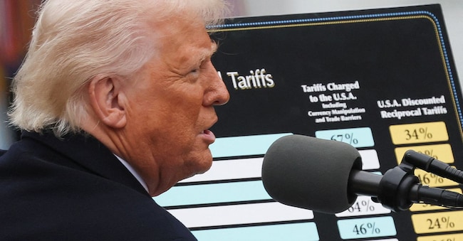 U.S. President Donald Trump delivers remarks on tariffs, in the Rose Garden at the White House in Washington, D.C., U.S., April 2, 2025. REUTERS/Leah Millis