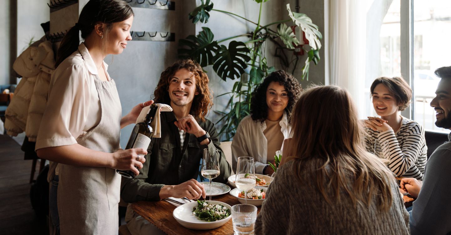 Hotel e ristorazione, le aziende cercano personale
