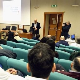 EMERGENZA CORONAVIRUS, CORSO DI FORMAZIONE PER OPERATORI SULLA GESTIONE DEL CASO SOSPETTO AL POLICLINICO DI BARI