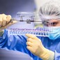 PFIZER INDUSTRIA AZIENDA FARMACEUTICA STABILIMENTO DI KALAMAZOO CATENA PRODUZIONE FARMACI MEDICINALI MEDICINE RIEMPIMENTO ED ISPEZIONE FARMACO MEDICINALE RICERCATORE LABORATORIO