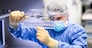 PFIZER INDUSTRIA AZIENDA FARMACEUTICA STABILIMENTO DI KALAMAZOO CATENA PRODUZIONE FARMACI MEDICINALI MEDICINE RIEMPIMENTO ED ISPEZIONE FARMACO MEDICINALE RICERCATORE LABORATORIO