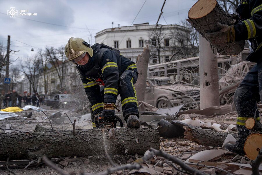 Sumy. EPA/UKRAINE STATE EMERGENCY SERVICE (EPA)
