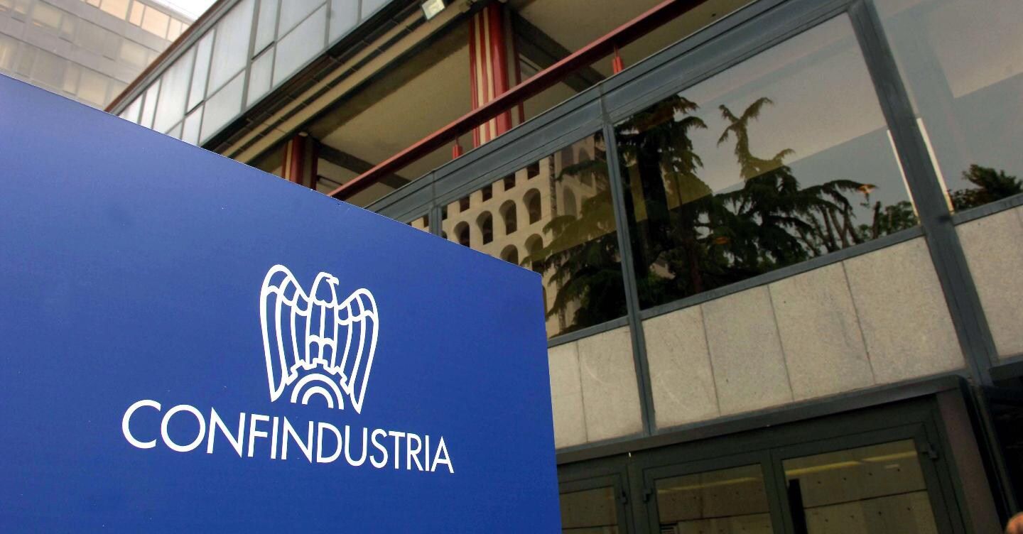 Confindustria: con dazi al 20% crescita Pil 2025 più contenuta (+0,3%)