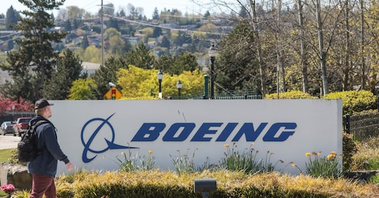 La sede della Boeing a Renton, vicino Seattle. (Photo by Jason Redmond / AFP)