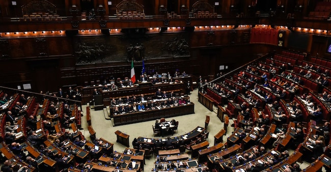 Dfp: la Camera approva la risoluzione di maggioranza