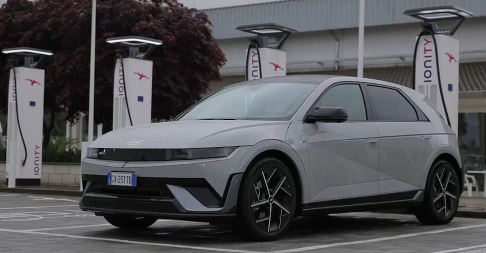 ヒュンダイ、イオニク5のスプリリングに関する800ボルトの充電技術
