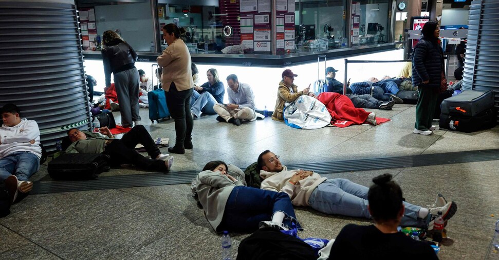 Blackout: Spain Restores 99% Power, Portugal Unaffected - News Directory 3
