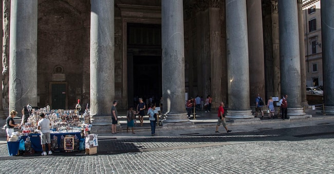 VENDITORI AMBULANTI PER ROMA VENDITORE AMBULANTE