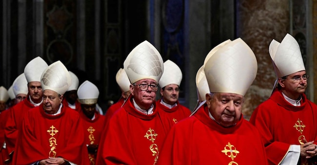 Cardinals attend the Seventh Novemdiale mass at St Peter's basilica, following the funeral of the Pope and ahead of the conclave, in The Vatican, on May 2, 2025. (Photo by Tiziana FABI / AFP)