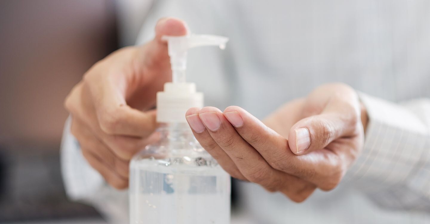 Igiene delle mani in corsia: dimezzati i consumi di soluzione idroalcolica in Italia