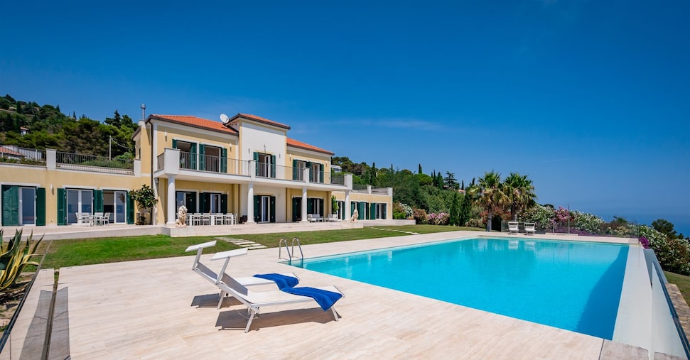 Ville, la domanda estera preme su valori e compravendite