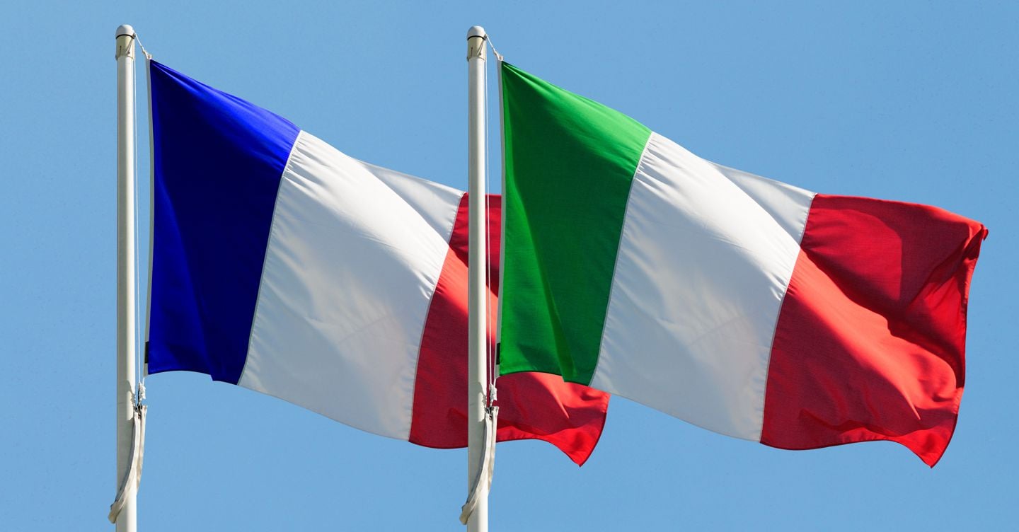 https://i2.res.24o.it/images2010/S24/Documenti/2025/05/09/Immagini/Ritagli/bandiere-italia-francia-fotolia_20250510123517-U75421336675rbk-1440x752@IlSole24Ore-Web.jpg