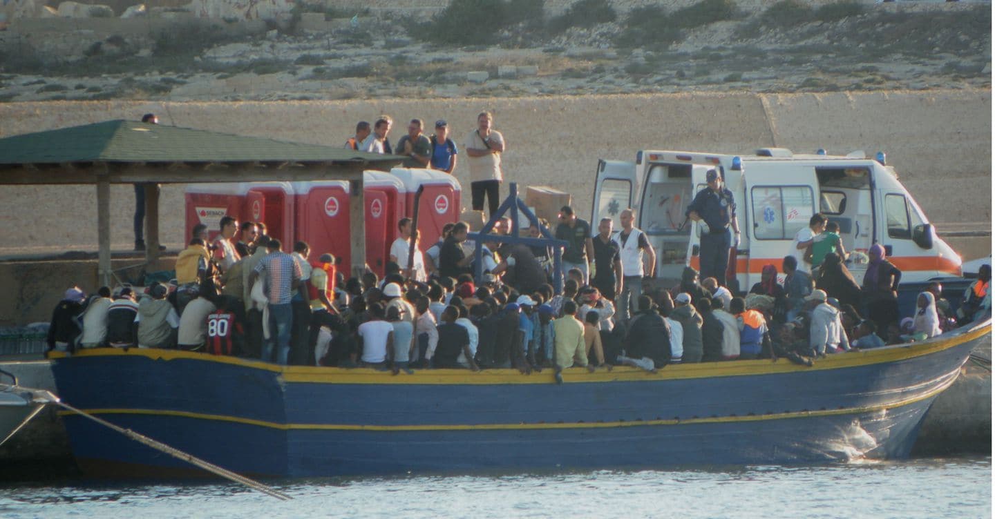 https://i2.res.24o.it/images2010/S24/Documenti/2025/05/12/Immagini/Ritagli/Migranti-U50537754742rWV-1440x752@IlSole24Ore-Web.jpg