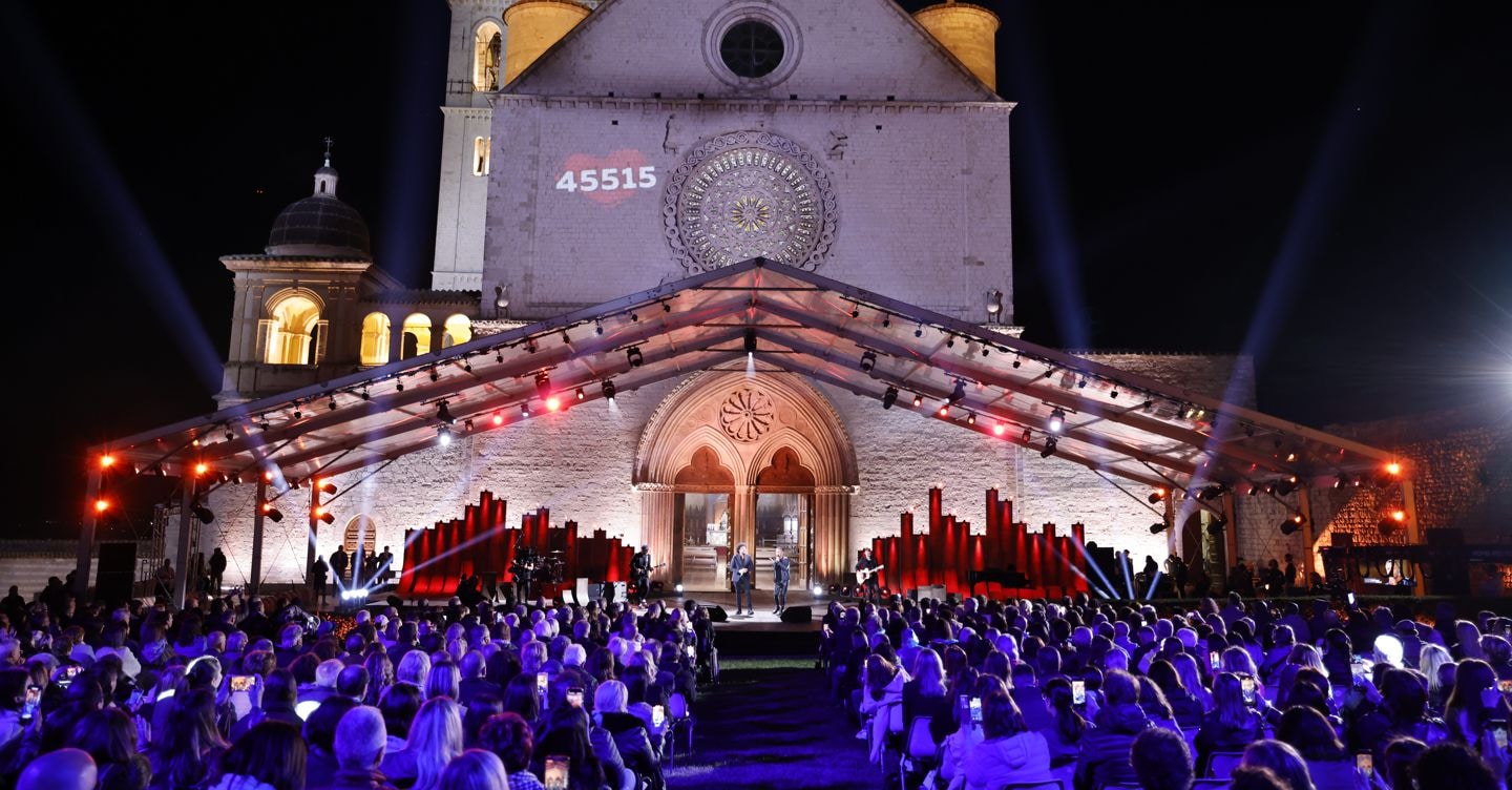 https://i2.res.24o.it/images2010/S24/Documenti/2025/05/21/Immagini/Ritagli/Con%20il%20Cuore_copyright%20sala%20stampa%20sacro%20convento-U45812216374pYB-1440x752@IlSole24Ore-Web.JPG