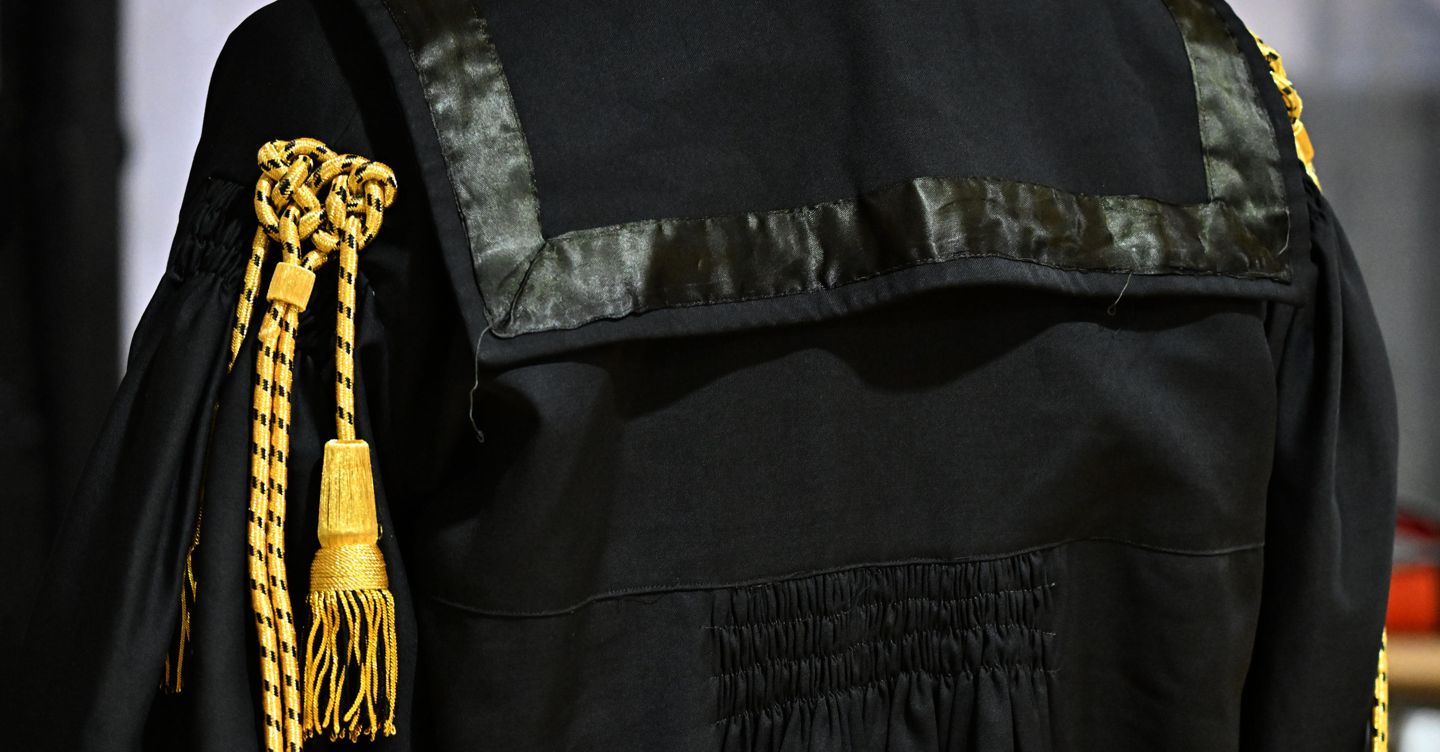 Cancellazione dall’albo per l’avvocato sotto giudizio