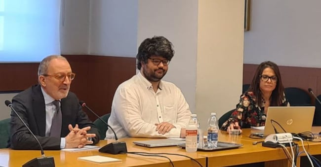 Il Presidente di Unioncamere del Veneto e Presidente della Camera di Commercio di Padova Antonio Santocono, Antonella Trevisanato dell’Area Studi e Ricerche Unioncamere del Veneto e Marco Baroncini dell’Ufficio Studi Camera di Commercio di Padova