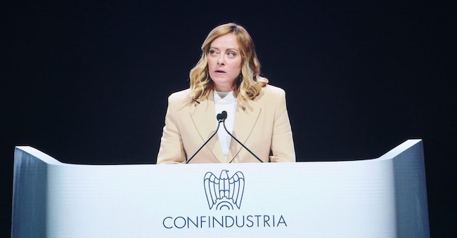 Giorgia Meloni all’assemblea di Confindustria. Bologna, 27 maggio 2025. Ansa / Max Cavallari / Ftj