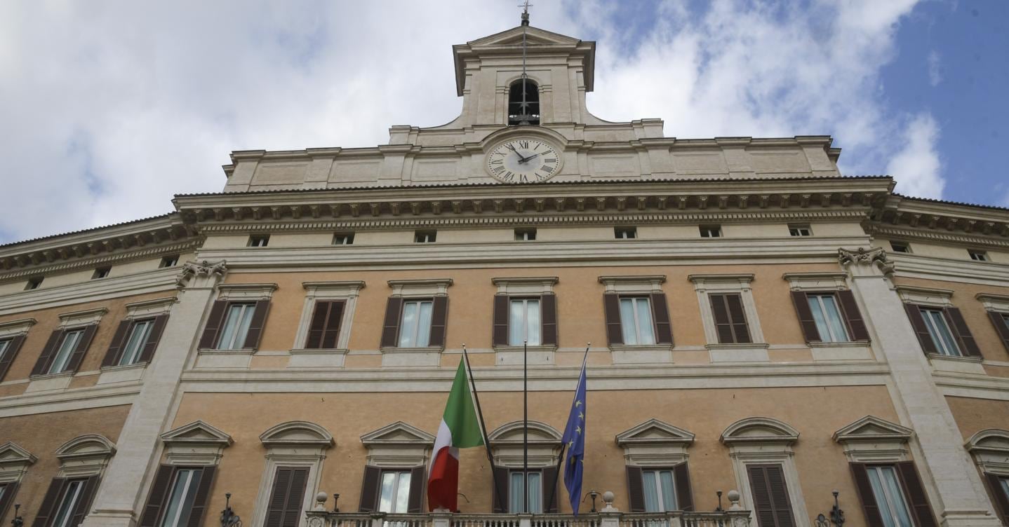 Dalla castrazione chimica all’occupazione di case, gli impegni della maggioranza negli odg al decreto sicurezza