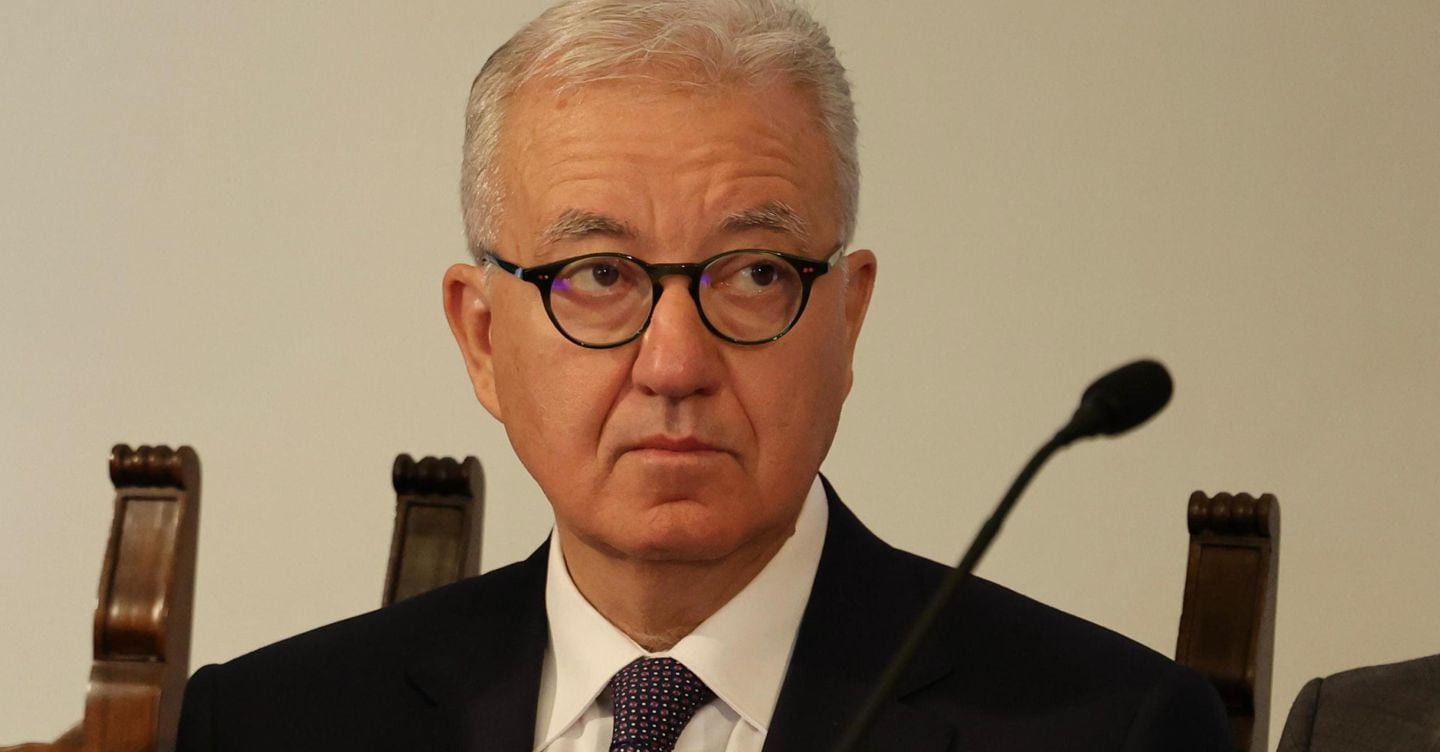 Stretta di Mantovano: via scorta 007 a ex premier. Ira di Renzi