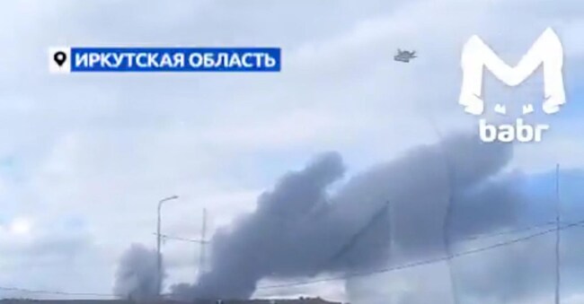 Un fermo immagine tratto da un video mostra attacchi di droni nella regione di Murmansk, nell'Artico, a circa 3.500 chilometri dall'Ucraina, e addirittura nella Siberia nord-orientale, su una base militare nella regione di Irkutsk, a ben 6.000 km di distanza. X Illia Ponomarenko. NPK