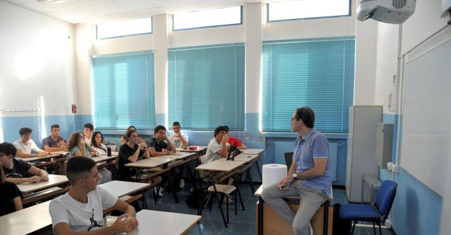 Il decreto Pnrr scuola è legge. Assunzioni, stop ai diplomifici e affitti ai fuorisede: ecco le novità