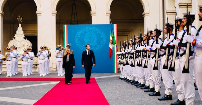 La premier Giorgia Meloni riceve il presidente della Repubblica francese, Emmanuel Macron a Palazzo Chigi, Roma 3 giugno 2025