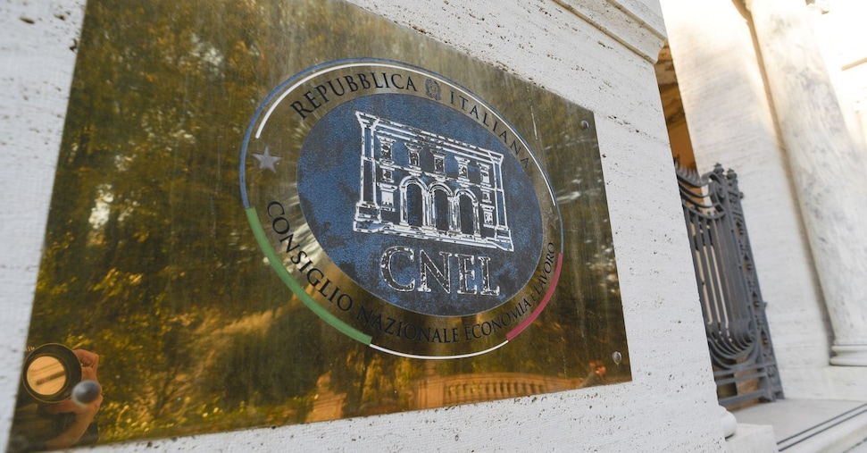 Sportelli chiusi, ecco la proposta di legge targata Cnel sulle tesorerie comunali Sportelli chiusi, ecco la proposta di legge targata Cnel sulle tesorerie comunali