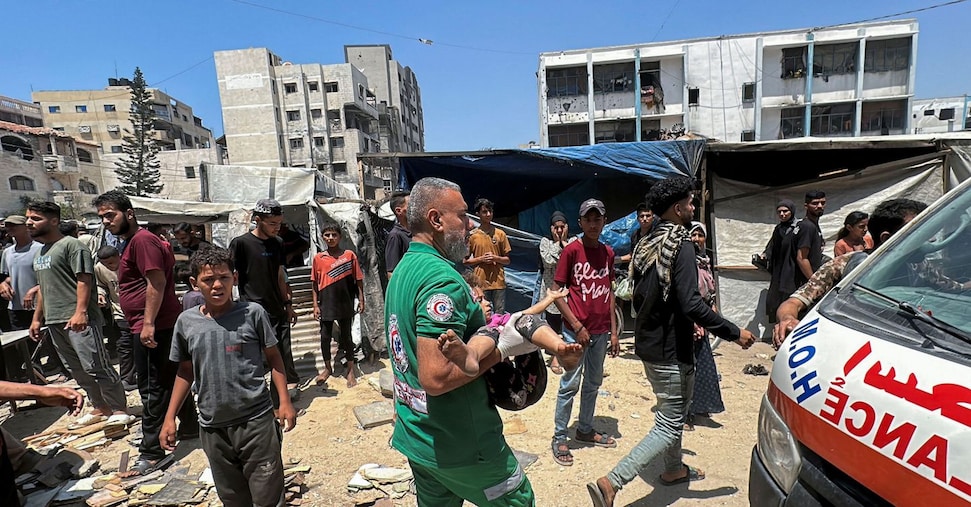 Media: Netanyahu arma milizia Isis contro Hamas a Gaza. Attacco israeliano alla periferia sud di Beirut