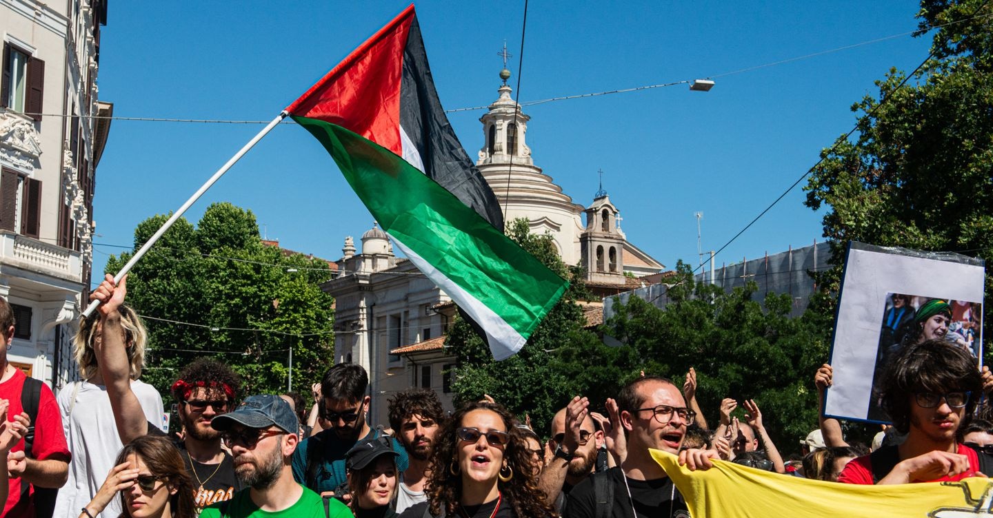 Manifestazioni pro Gaza: perché sono due, a Roma e a Milano, e quali sono le differenze