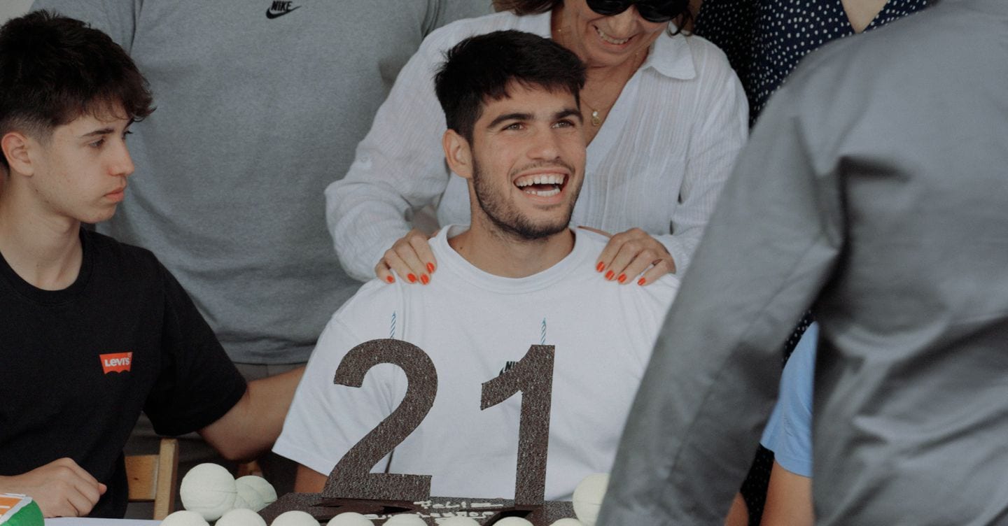 https://i2.res.24o.it/images2010/S24/Documenti/2025/06/09/Immagini/Ritagli/Foto%20alcaraz%20compleanno-U50806856647OSN-1440x752@IlSole24Ore-Web.jpg