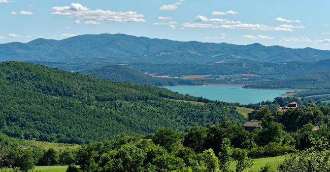 Lago artificiale di Montedoglio in ToscanaAdobestock