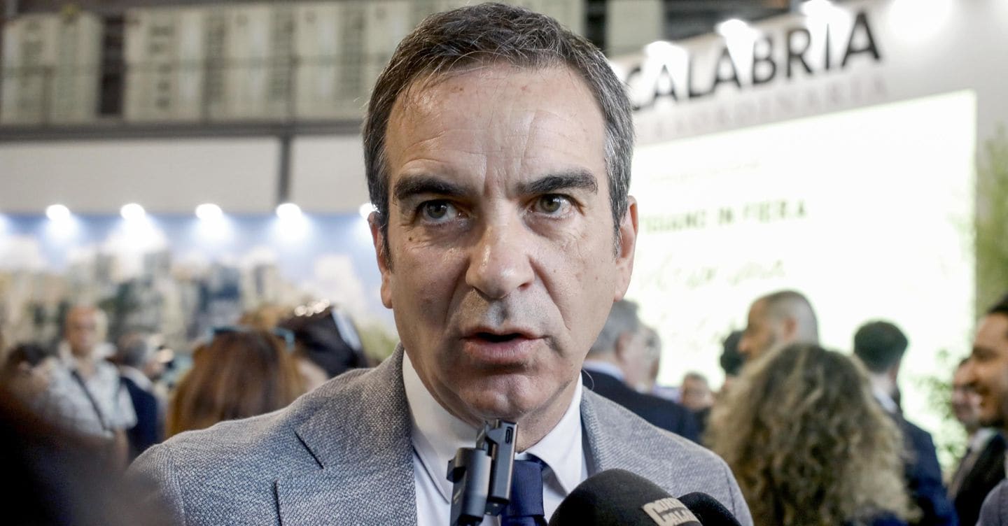 Il presidente della Calabria Occhiuto indagato per corruzione